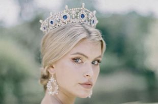 Wedding Hairstyles with Crown: How to Look Like a Princess on Your Big Day
